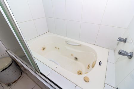 Casa à venda com 247m², 4 quartos e 2 vagas Casa à venda com 247m², 4 quartos e 2 vagasBanheiro 2