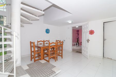 Sala de casa à venda com 4 quartos, 247m² em Pompeia, São Paulo