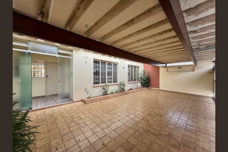 Casa à venda com 200m², 5 quartos e 4 vagas Casa à venda com 200m², 5 quartos e 4 vagasGaragem