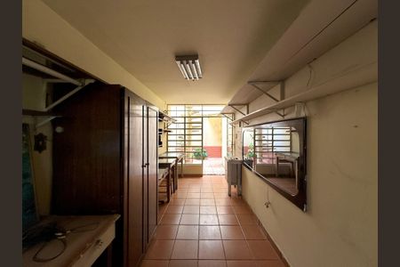 Casa à venda com 200m², 5 quartos e 4 vagas Casa à venda com 200m², 5 quartos e 4 vagasOficina/Atelie