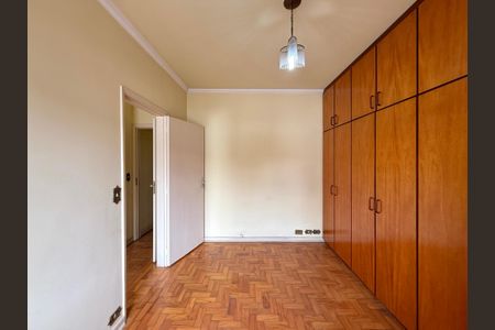 Casa à venda com 200m², 5 quartos e 4 vagas Casa à venda com 200m², 5 quartos e 4 vagasQuarto 2