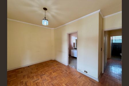 Casa à venda com 200m², 5 quartos e 4 vagas Casa à venda com 200m², 5 quartos e 4 vagasSuíte