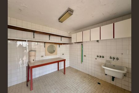 Casa à venda com 200m², 5 quartos e 4 vagas Casa à venda com 200m², 5 quartos e 4 vagasÁrea de Serviço