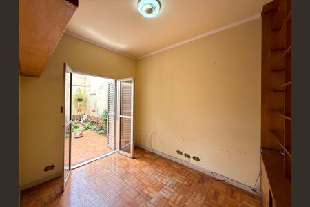 Casa à venda com 200m², 5 quartos e 4 vagas Casa à venda com 200m², 5 quartos e 4 vagasQuarto 5