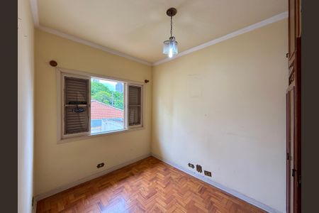 Casa à venda com 200m², 5 quartos e 4 vagas Casa à venda com 200m², 5 quartos e 4 vagasQuarto 3