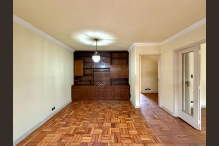 Casa à venda com 200m², 5 quartos e 4 vagas Casa à venda com 200m², 5 quartos e 4 vagasSala