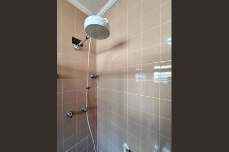 Casa à venda com 200m², 5 quartos e 4 vagas Casa à venda com 200m², 5 quartos e 4 vagasBanheiro Suíte