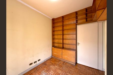 Casa à venda com 200m², 5 quartos e 4 vagas Casa à venda com 200m², 5 quartos e 4 vagasQuarto 5