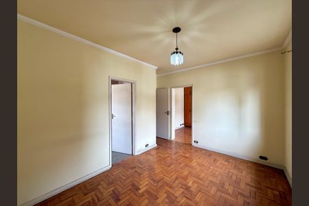 Casa à venda com 200m², 5 quartos e 4 vagas Casa à venda com 200m², 5 quartos e 4 vagasSuíte