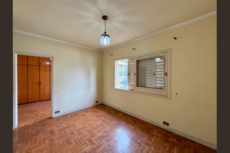Casa à venda com 200m², 5 quartos e 4 vagas Casa à venda com 200m², 5 quartos e 4 vagasSuíte