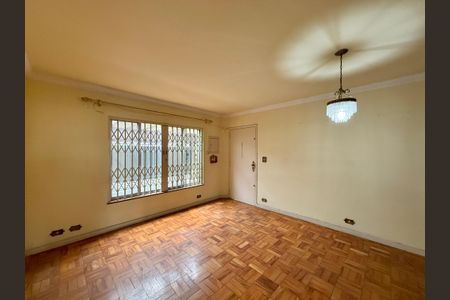 Casa à venda com 200m², 5 quartos e 4 vagas Casa à venda com 200m², 5 quartos e 4 vagasSala