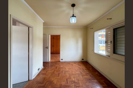 Casa à venda com 200m², 5 quartos e 4 vagas Casa à venda com 200m², 5 quartos e 4 vagasSuíte