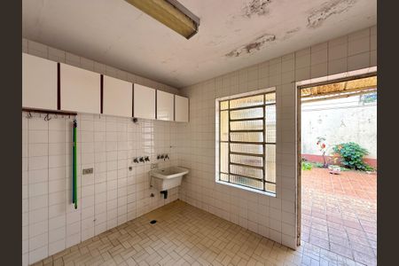 Casa à venda com 200m², 5 quartos e 4 vagas Casa à venda com 200m², 5 quartos e 4 vagasÁrea de Serviço