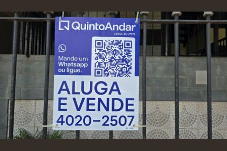 Apartamento para alugar com 61m², 2 quartos e 1 vaga Apartamento para alugar com 61m², 2 quartos e 1 vagaFachada com placa