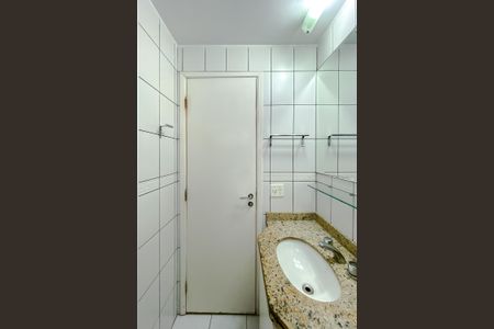 Apartamento à venda com 80m², 2 quartos e 2 vagasBanheiro da Suíte