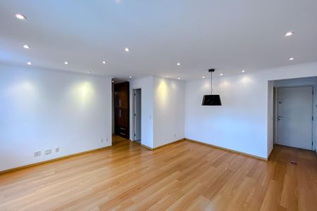 Apartamento à venda com 80m², 2 quartos e 2 vagasSala