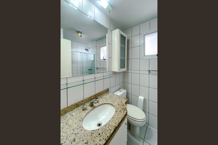 Apartamento à venda com 80m², 2 quartos e 2 vagasBanheiro da Suíte