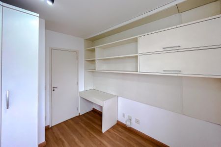Apartamento à venda com 80m², 2 quartos e 2 vagasQuarto 2