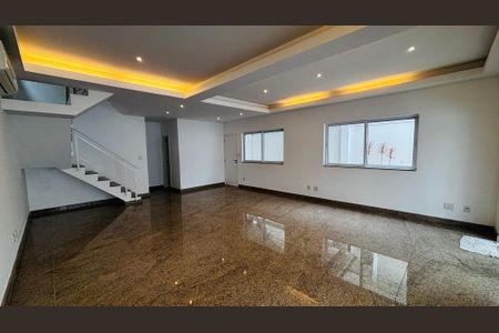 Sala de casa à venda com 4 quartos, 256m² em Recreio dos Bandeirantes, Rio de Janeiro
