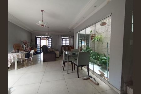Casa à venda com 500m², 4 quartos e 5 vagas