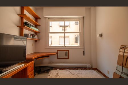 Apartamento à venda com 130m², 3 quartos e 2 vagasQuarto 3