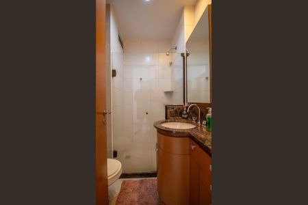 Apartamento à venda com 130m², 3 quartos e 2 vagasBanheiro 2