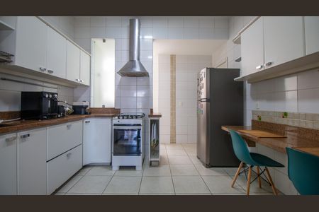 Apartamento à venda com 130m², 3 quartos e 2 vagasCozinha