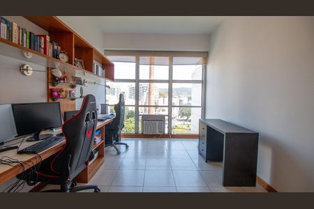 Apartamento à venda com 130m², 3 quartos e 2 vagasQuarto 1
