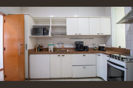 Apartamento à venda com 130m², 3 quartos e 2 vagasCozinha