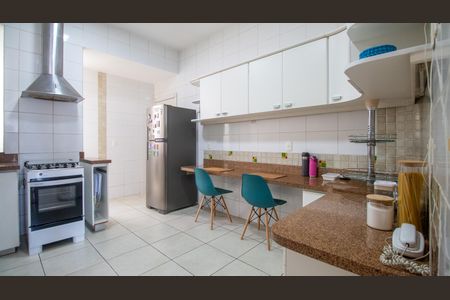 Apartamento à venda com 130m², 3 quartos e 2 vagasCozinha