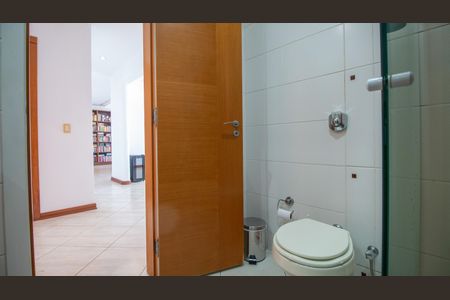 Apartamento à venda com 130m², 3 quartos e 2 vagasBanheiro 1