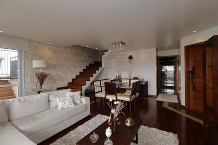 Sala de apartamento para alugar com 3 quartos, 168m² em Vila Bastos, Santo André