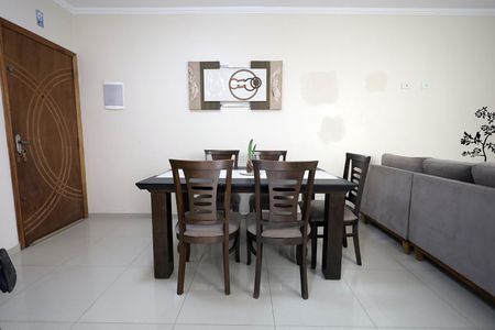 Apartamento à venda com 65m², 2 quartos e 1 vagaSala de Jantar