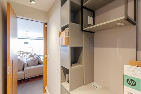 Apartamento à venda com 150m², 3 quartos e 2 vagas Apartamento à venda com 150m², 3 quartos e 2 vagasEscritório