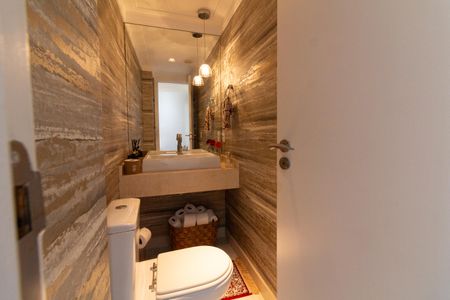 Apartamento à venda com 185m², 2 quartos e 2 vagas Apartamento à venda com 185m², 2 quartos e 2 vagasLavabo