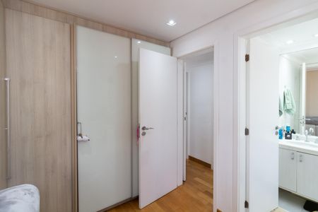 Apartamento à venda com 185m², 2 quartos e 2 vagas Apartamento à venda com 185m², 2 quartos e 2 vagasQuarto 1 - Suíte
