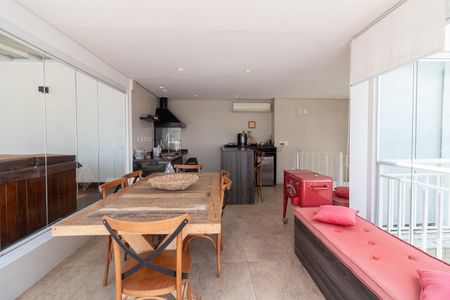 Apartamento à venda com 185m², 2 quartos e 2 vagas Apartamento à venda com 185m², 2 quartos e 2 vagasTerraço - Área de lazer