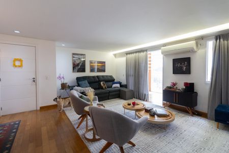 Apartamento à venda com 185m², 2 quartos e 2 vagas Apartamento à venda com 185m², 2 quartos e 2 vagasSala