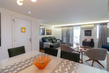 Apartamento à venda com 185m², 2 quartos e 2 vagas Apartamento à venda com 185m², 2 quartos e 2 vagasSala