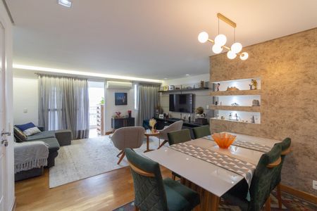 Apartamento à venda com 185m², 2 quartos e 2 vagas Apartamento à venda com 185m², 2 quartos e 2 vagasSala