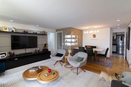 Apartamento à venda com 185m², 2 quartos e 2 vagas Apartamento à venda com 185m², 2 quartos e 2 vagasSala