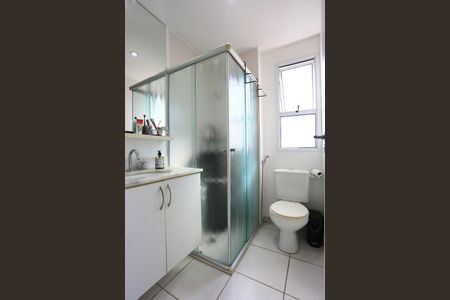 Apartamento à venda com 72m², 2 quartos e 2 vagas Apartamento à venda com 72m², 2 quartos e 2 vagasBanheiro da Suíte 1