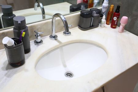 Apartamento à venda com 72m², 2 quartos e 2 vagas Apartamento à venda com 72m², 2 quartos e 2 vagasBanheiro da Suíte 2