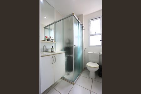 Apartamento à venda com 72m², 2 quartos e 2 vagas Apartamento à venda com 72m², 2 quartos e 2 vagasBanheiro da Suíte 1