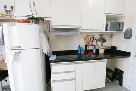 Cozinha de kitnet/studio para alugar com 1 quarto, 20m² em Vila das Belezas, São Paulo