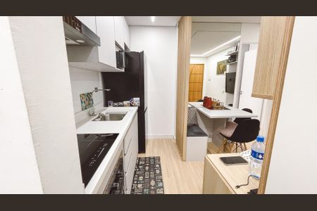 Apartamento à venda com 30m², 1 quarto e 1 vaga Apartamento à venda com 30m², 1 quarto e 1 vagaCozinha e Área de Serviço