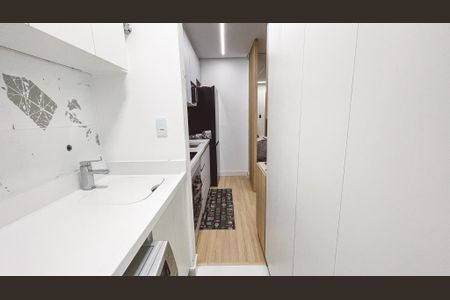 Apartamento à venda com 30m², 1 quarto e 1 vaga Apartamento à venda com 30m², 1 quarto e 1 vagaCozinha e Área de Serviço