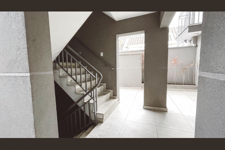 Apartamento à venda com 30m², 1 quarto e 1 vaga Apartamento à venda com 30m², 1 quarto e 1 vagaEscada