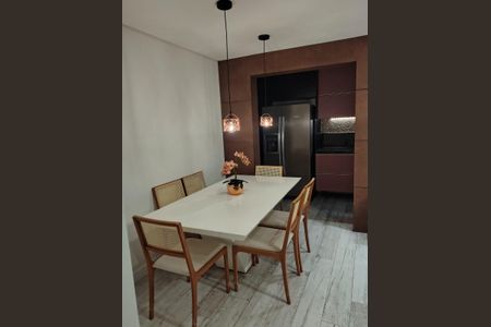 Apartamento à venda com 92m², 2 quartos e 2 vagasSala