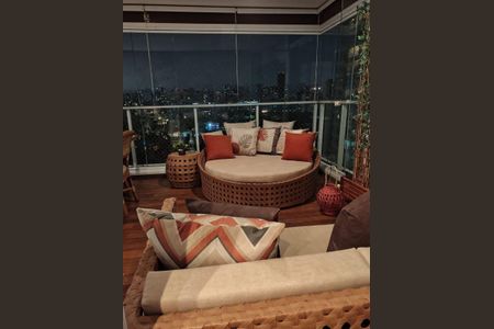 Apartamento à venda com 92m², 2 quartos e 2 vagasVaranda